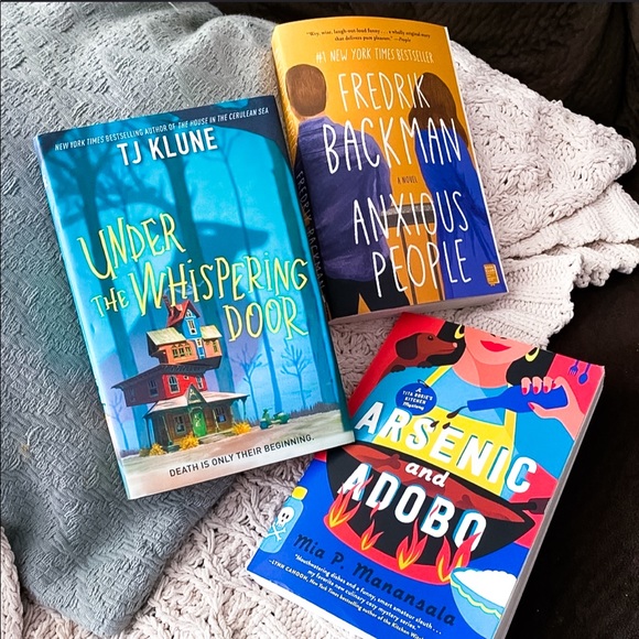 Barnes & Noble Other - Book bundle